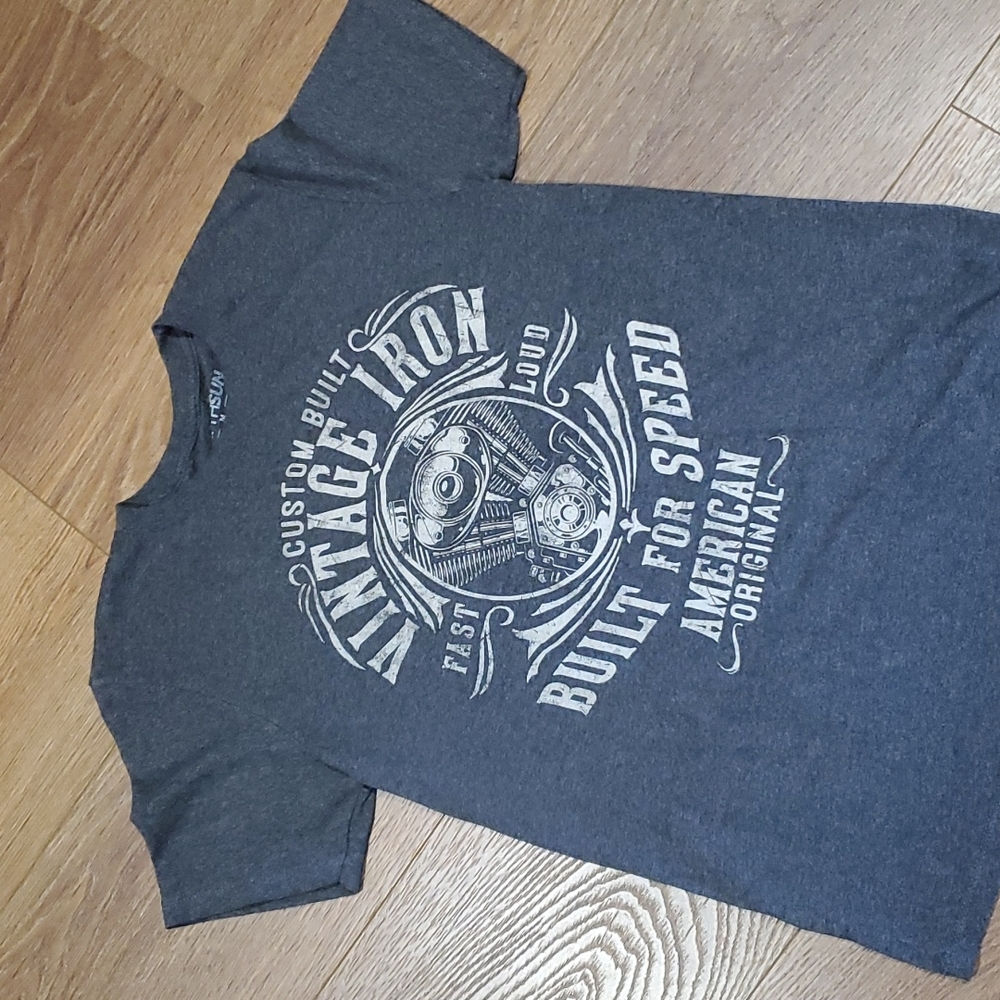FIFTH SUN tshirt.     #4296